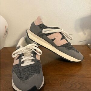 New Balance 237 Gray and Pink Women's Sneakers
